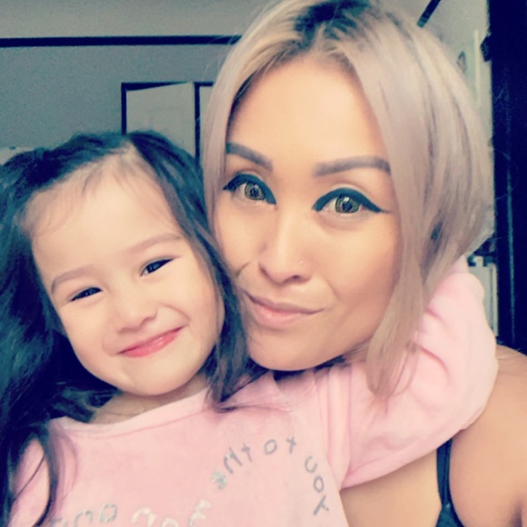 Meet your Posher, Bernadette - Picture 7 of 8